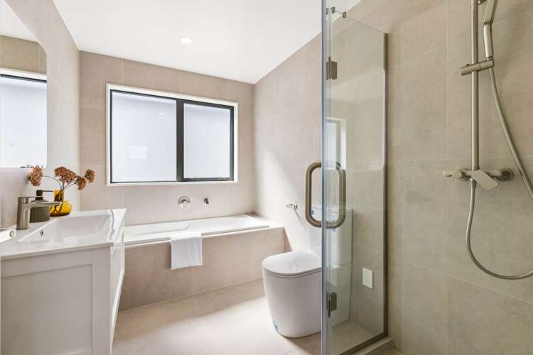 5D La Perouse Street Botany Downs_15