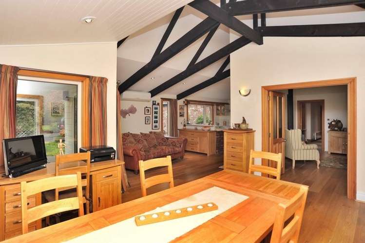 454 Johns Road Fernside_20