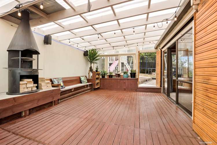 2/690 Beach Road Browns Bay_14