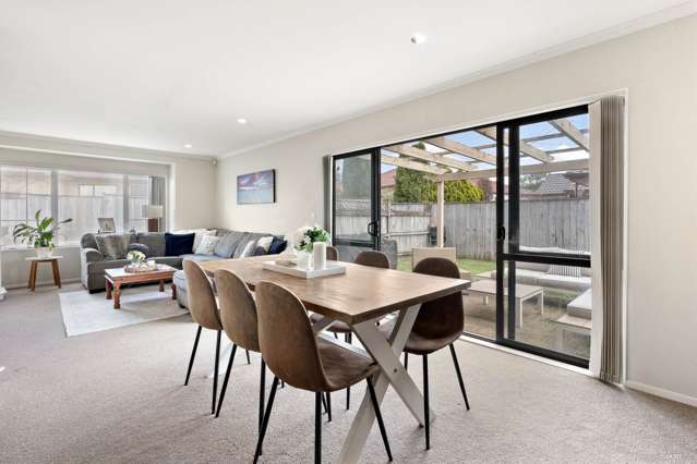 70 Magic Way Randwick Park_4