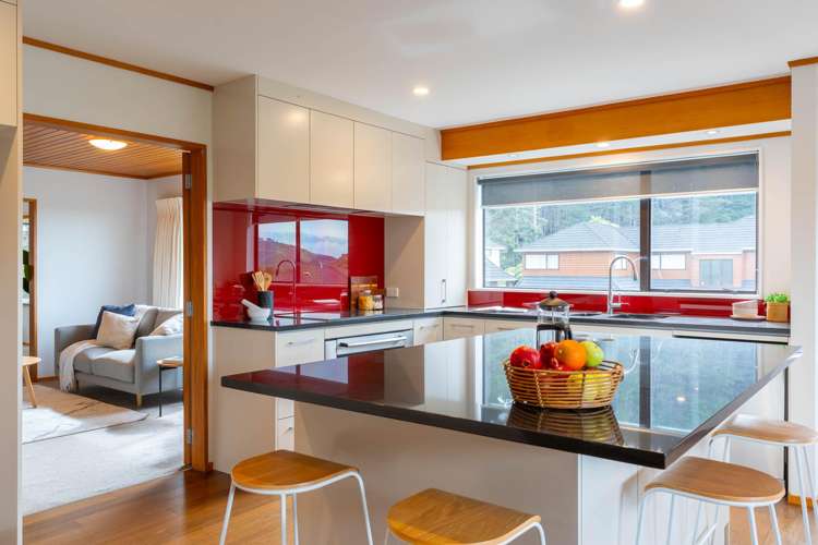 15 Duval Grove Tawa_5