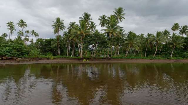 BEAUTIFUL & PEACEFUL BEACHFRONT LOT