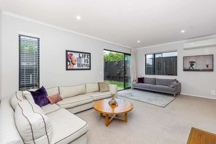 9 Koura Drive Red Beach_7