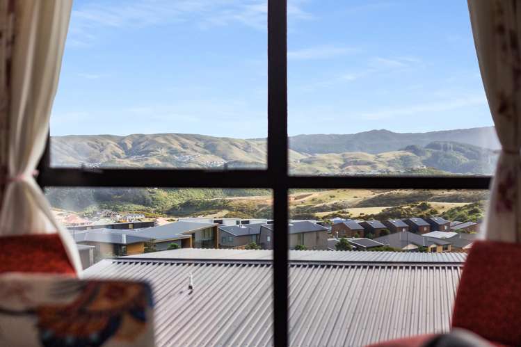 36 Red Beech Avenue Woodridge_20