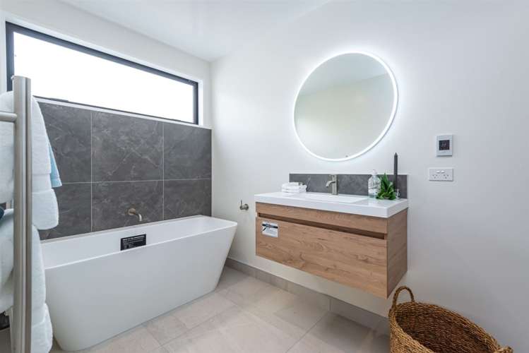 2/10 Bishop Street St. Albans_6