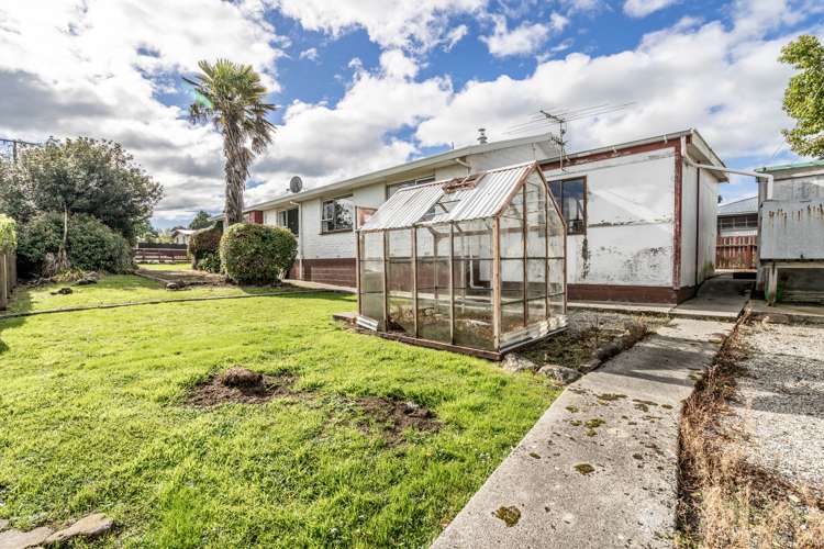 1a Talbot Street Gore Surrounds_19