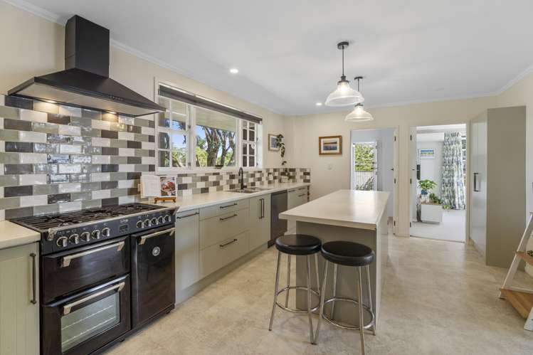 75 Eatwell Avenue Paraparaumu Beach_1