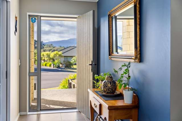 14 Leanne Way Waikanae Beach_2