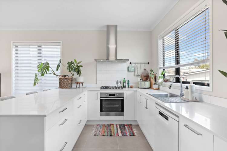 3 Awamarino Way Westgate_9