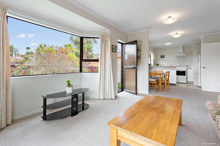 2/54 Nikau Street New Lynn_11