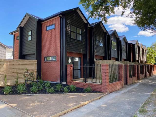 Two bedroom in Hamilton East