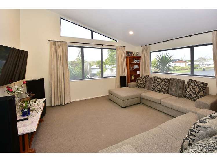 88a Brian Crescent Stanmore Bay_7