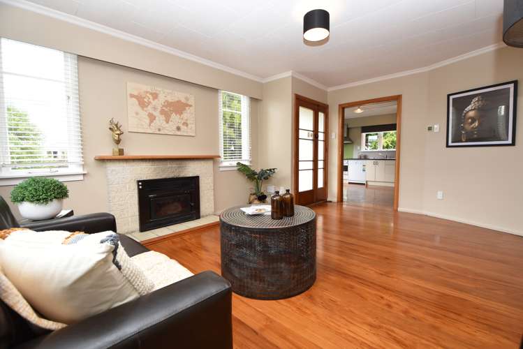 229 High Street North Carterton_4