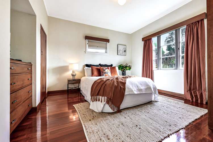 627 Grey Street Hamilton East_8