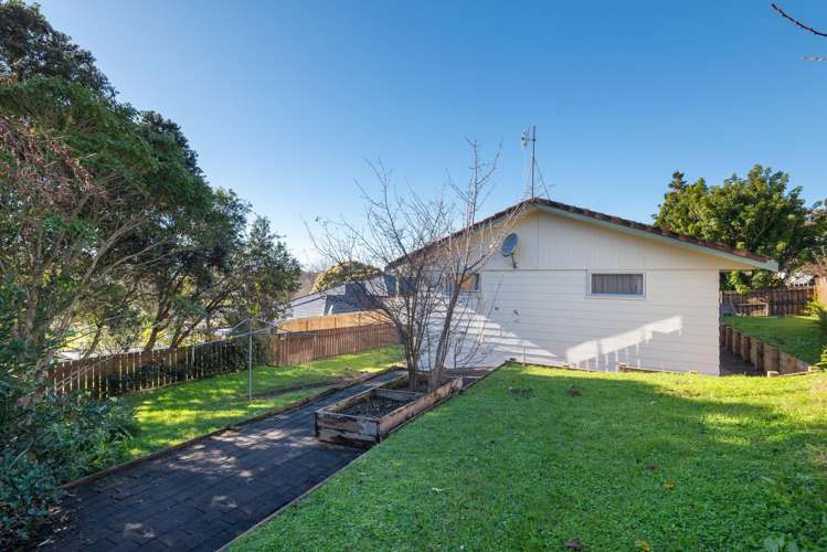 3 Tesla Place Totara Vale_17