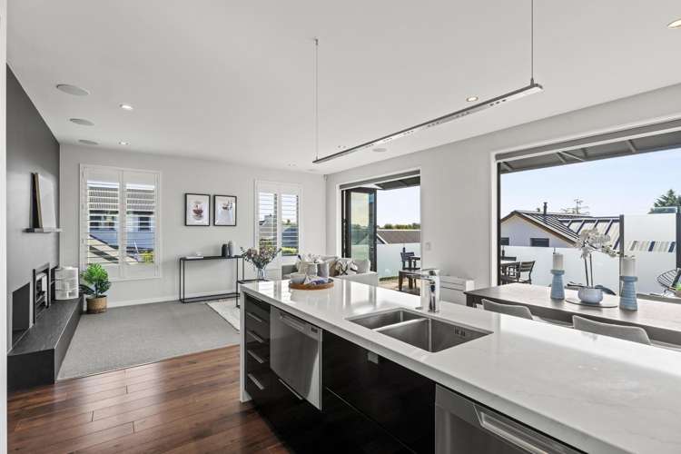 59 Waterstock Way Parklands_13