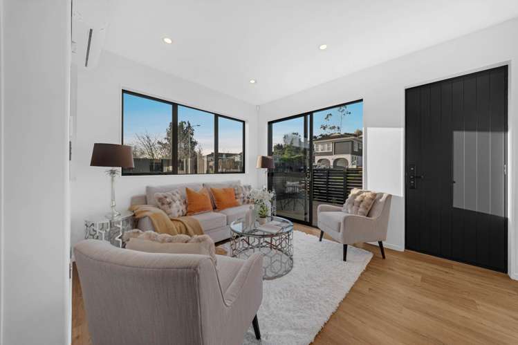 1/71 Cardiff Road Pakuranga Heights_6