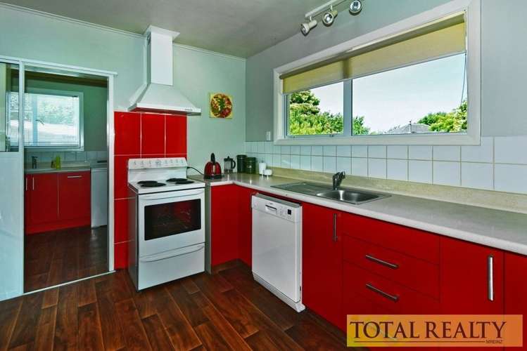 114 Gilberthorpes Road Hei Hei_9