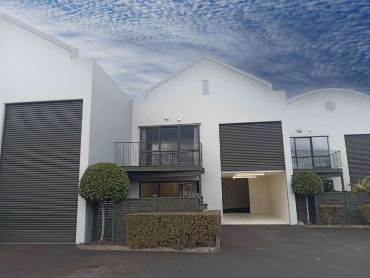 Unit 20/6 Airborne Road_0