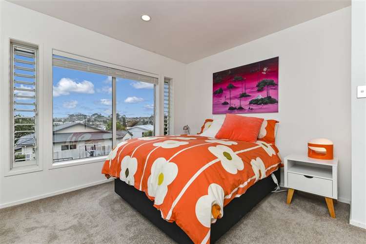2/10 Webb Place Forrest Hill_10