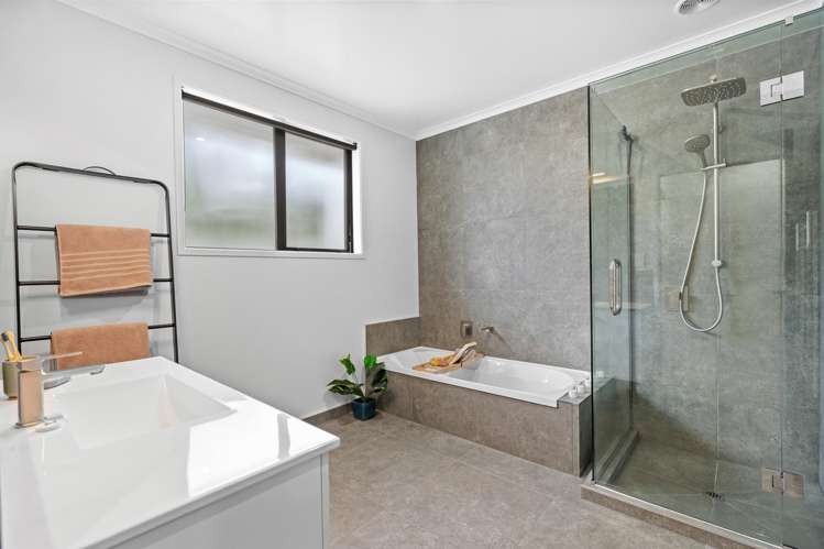 12 Dip Road Te Kamo_15