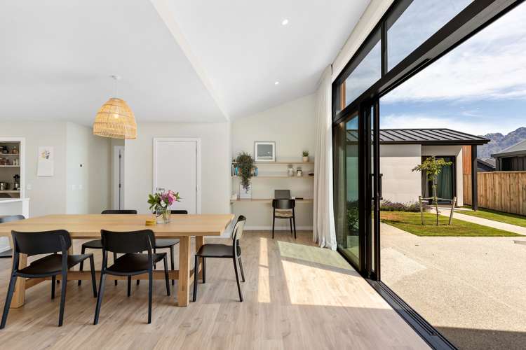 17 Leicester Street Jacks Point_9