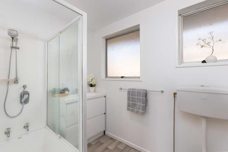 2/19 Leonie Place Aranui_7