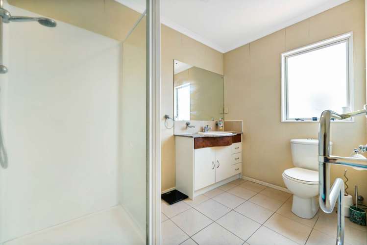 11 Barcaldine Road Flat Bush_13