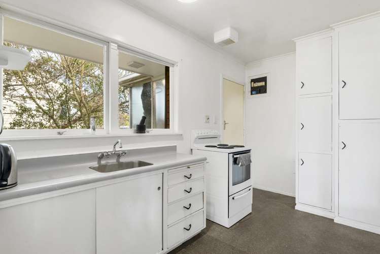 1/6 Stone Street Hauraki_12