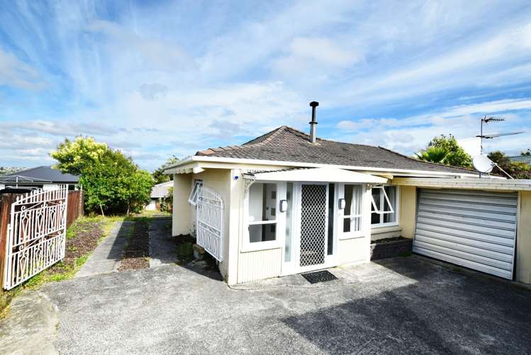 2/5 Eyre Street Henderson_0