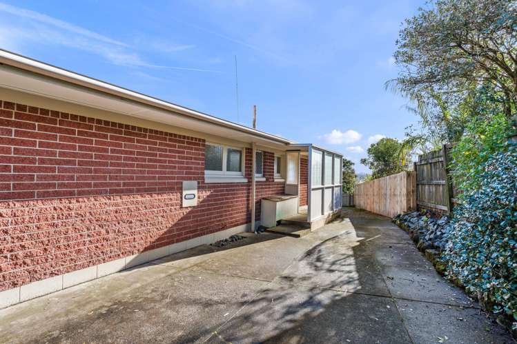 9 Raewyn Street Morningside_18