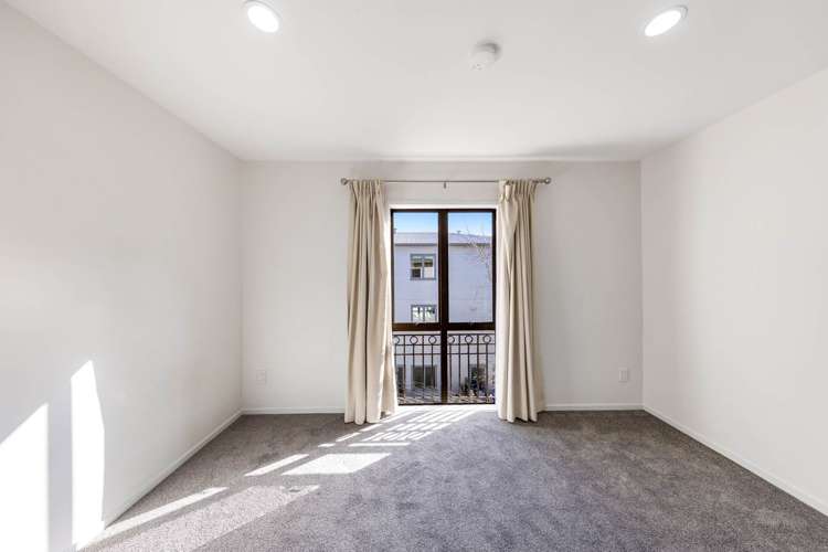 9/27 Rossmay Terrace Mt Eden_14