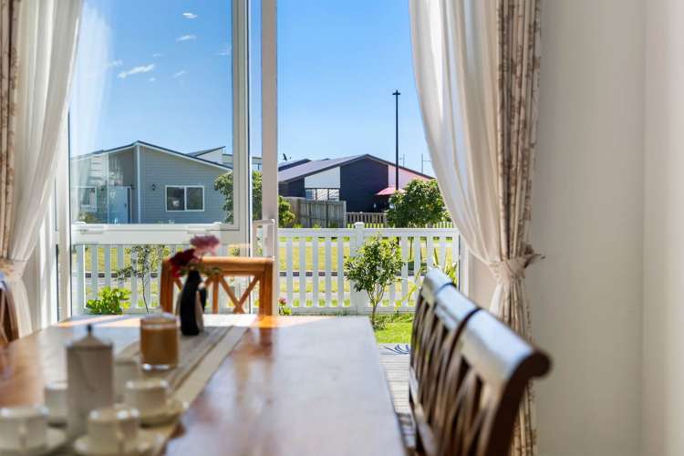 5 Korowhiti Road Clarks Beach_18