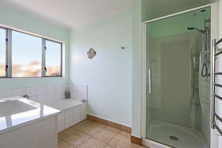 28 Kensington Drive Taradale_17