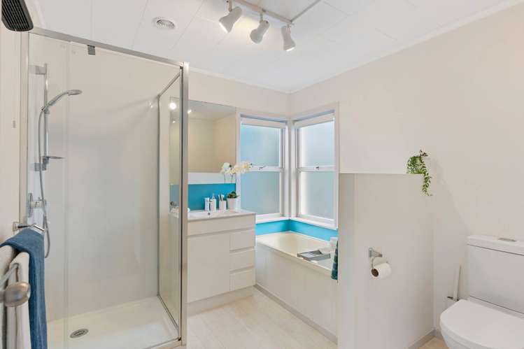 36 D'Oyly Drive Stanmore Bay_17