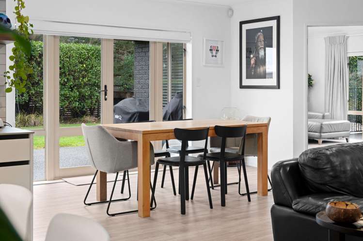 47 The Esplanade Huntington_12