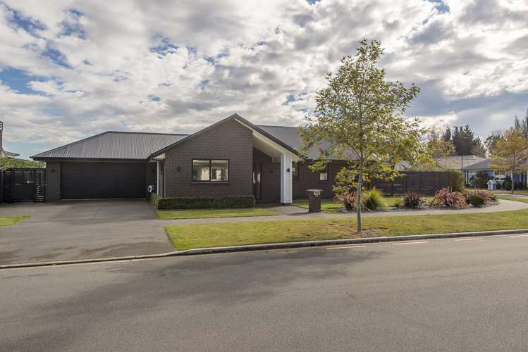 10 Kohunga Crescent Bottle Lake_20