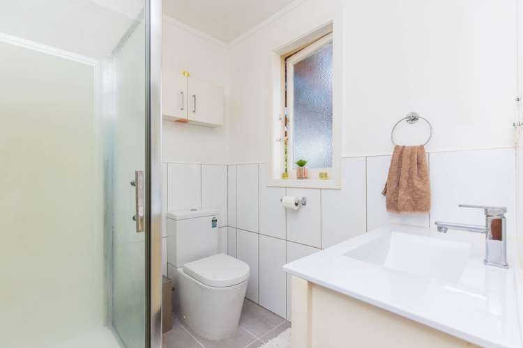 9 Kent Road Manurewa_10