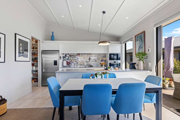 15 Noumea Drive Rangatira Park_8