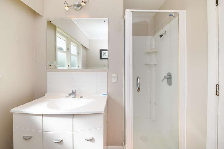18 Woburn Place Takaro_11
