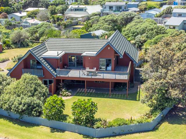 2 Kitchener Street Te Horo Beach_2