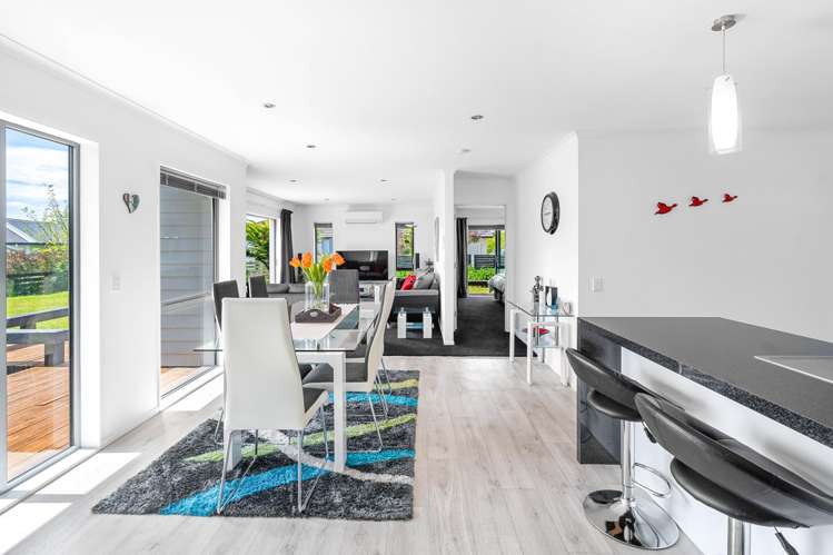 1 Maple Lane Martinborough_7