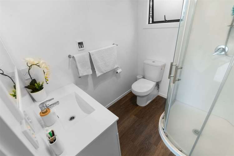 9 Travis Country Drive Burwood_15