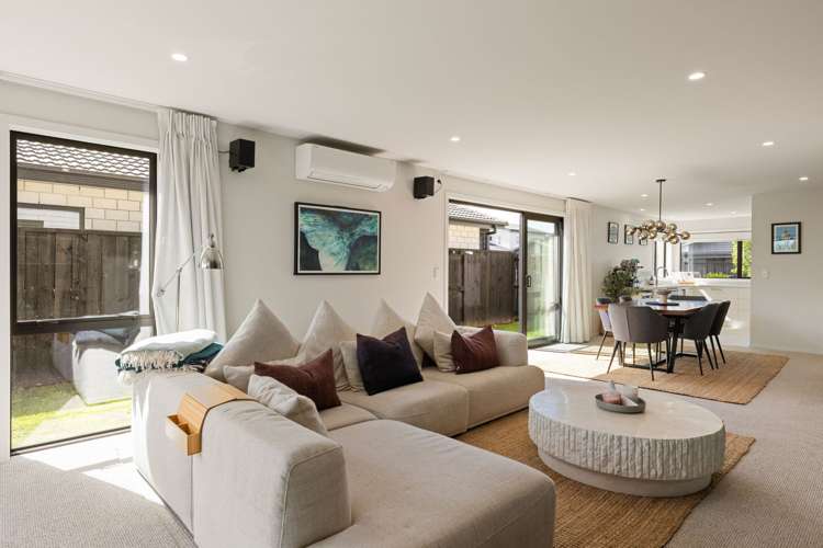 55 Probert Crescent Chartwell_6