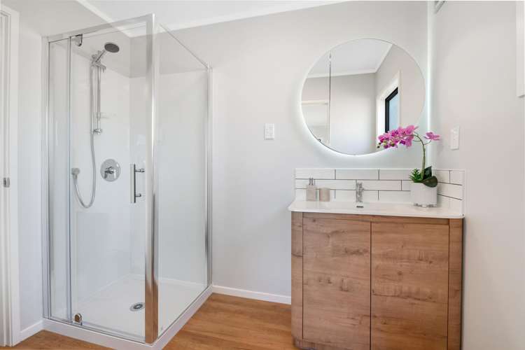 1/107 Santiago Crescent Unsworth Heights_13