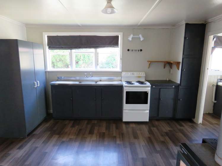 77 Church Street Reefton_17