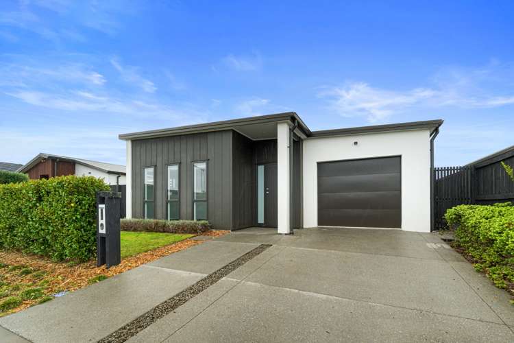 32 Probert Crescent_0