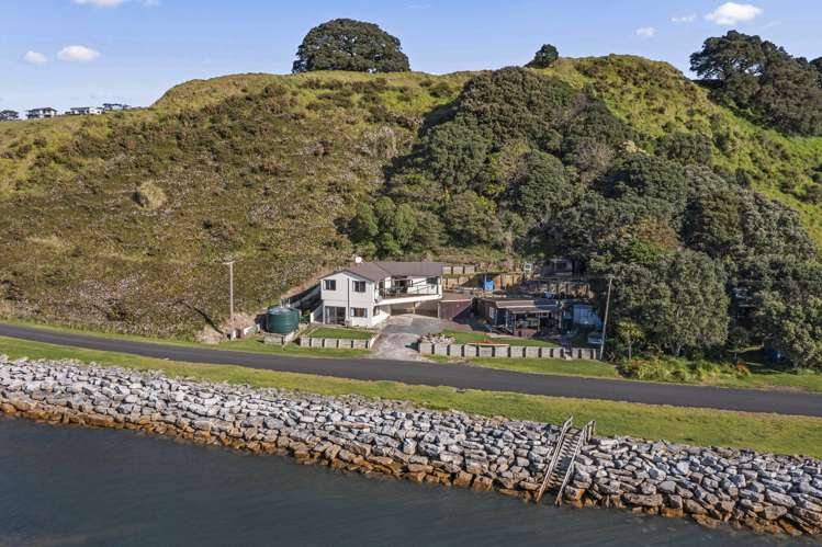 510 Lawton Drive Aotea Harbour_13