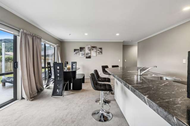 22 Percy Kinsman Crescent Riverstone Terraces_3