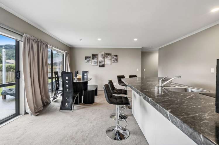 22 Percy Kinsman Crescent Riverstone Terraces_3